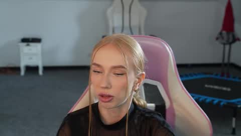 Sheryl online show from October 23, 10:36 am