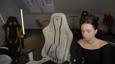 Sheryl online show from November 25, 11:10 am