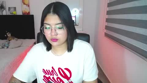 Snapshot of sheryl_stone2 chatting on February 2, 6:15 am Sheryl Stone2 online show from February 2, 6:15 am