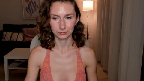 shesleepsnaked online show from December 17, 5:47 pm