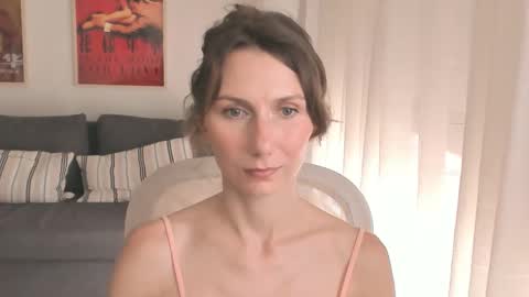 shesleepsnaked online show from September 18, 3:36 pm