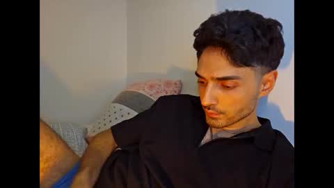 Snapshot of shhervin chatting on February 5, 9:41 pm shhervin online show from February 5, 9:41 pm