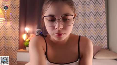 Snapshot of shickshackshock chatting on October 12, 11:20 am Iris online show from October 12, 11:20 am