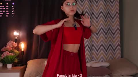 Snapshot of shickshackshock chatting on October 26, 11:16 am Iris online show from October 26, 11:16 am