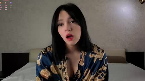 Snapshot of shickshackshock chatting on November 25, 11:21 am Iris online show from November 25, 11:21 am