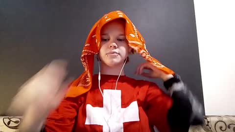 Emma online show from February 22, 8:02 am