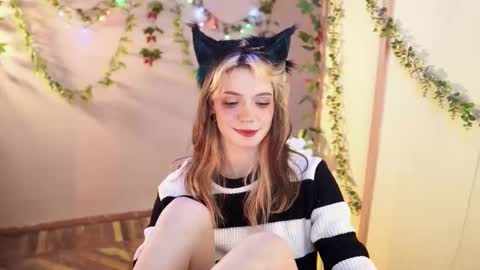 Snapshot of shiny_jail chatting on September 22, 1:18 am JennyMira THANK YOU FOR 77 777 online show from September 22, 1:18 am