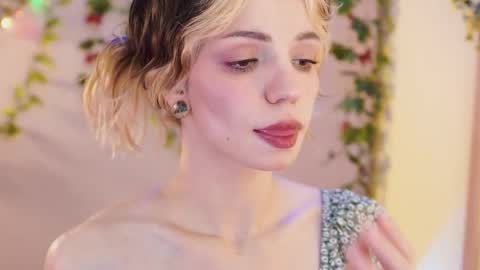 Snapshot of shiny_jail chatting on November 4, 1:38 am JennyMira THANK YOU FOR 77 777 online show from November 4, 1:38 am