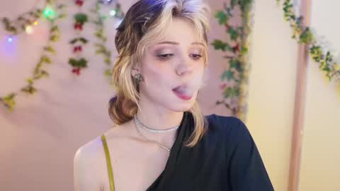 Snapshot of shiny_jail chatting on November 9, 12:53 am JennyMira THANK YOU FOR 77 777 online show from November 9, 12:53 am