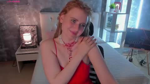 Lisa online show from June 15, 1:35 pm
