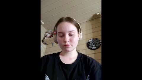 Snapshot of shirleyparks chatting on March 3, 2:45 pm shirleyparks online show from March 3, 2:45 pm