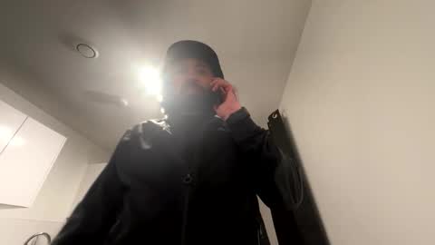 Shady online show from March 1, 6:54 pm