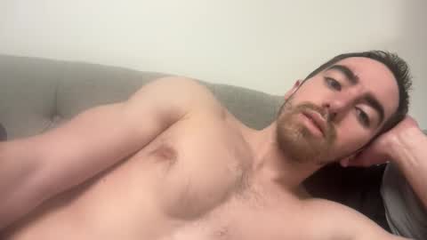 Snapshot of shirtlesshunk15 chatting on February 22, 12:34 am shirtlesshunk15 online show from February 22, 12:34 am