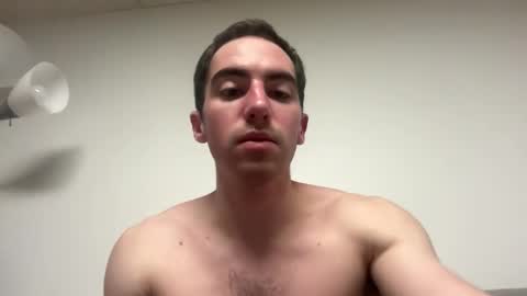 Snapshot of shirtlesshunk15 chatting on February 24, 10:30 pm shirtlesshunk15 online show from February 24, 10:30 pm