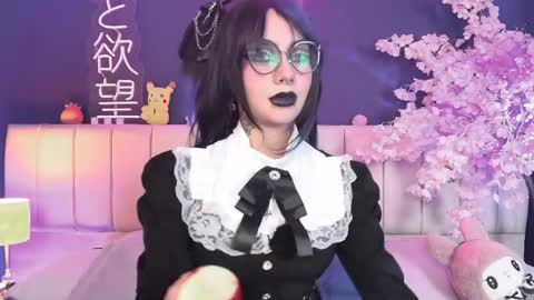 Snapshot of shizuko___ chatting on April 28, 8:58 pm Valentina online show from April 28, 8:58 pm