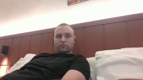 shmele_04 online show from November 18, 12:20 pm