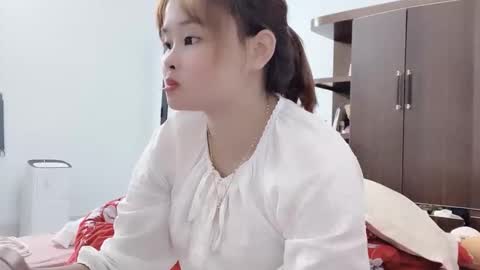 Snapshot of shoda8386 chatting on December 20, 10:44 am shoda8386 online show from December 20, 10:44 am