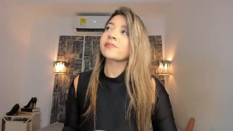 Snapshot of shofiavega chatting on May 28, 8:39 pm SHOFIA online show from May 28, 8:39 pm