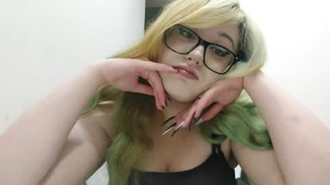 Snapshot of shondrapisani chatting on June 27, 9:09 pm shondrapisani online show from June 27, 9:09 pm