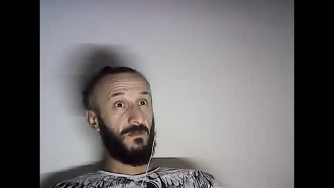 Snapshot of shooter_coool chatting on January 3, 5:53 pm shooter_coool online show from January 3, 5:53 pm