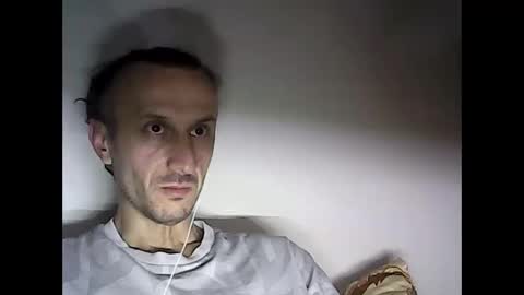 Snapshot of shooter_coool chatting on February 6, 12:11 am shooter_coool online show from February 6, 12:11 am