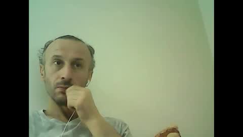 Snapshot of shooter_coool chatting on February 6, 9:32 am shooter_coool online show from February 6, 9:32 am