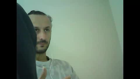 Snapshot of shooter_coool chatting on February 11, 9:42 am shooter_coool online show from February 11, 9:42 am