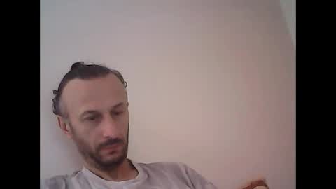 Snapshot of shooter_coool chatting on February 12, 9:31 am shooter_coool online show from February 12, 9:31 am