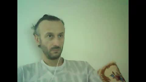 Snapshot of shooter_coool chatting on February 12, 12:33 pm shooter_coool online show from February 12, 12:33 pm