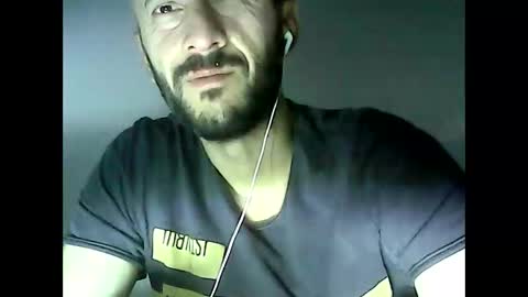 Snapshot of shooter_coool chatting on October 3, 10:18 pm shooter_coool online show from October 3, 10:18 pm