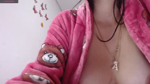 Snapshot of shopiagarcia_ chatting on December 31, 11:53 am lamai online show from December 31, 11:53 am