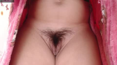 Snapshot of shopiagarcia_ chatting on January 2, 6:29 am lamai online show from January 2, 6:29 am