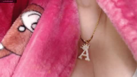 Snapshot of shopiagarcia_ chatting on January 16, 3:34 am lamai online show from January 16, 3:34 am