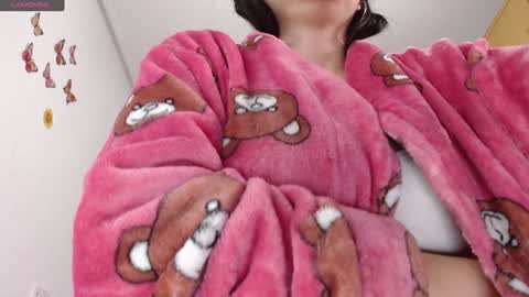 Snapshot of shopiagarcia_ chatting on January 19, 2:36 am lamai online show from January 19, 2:36 am