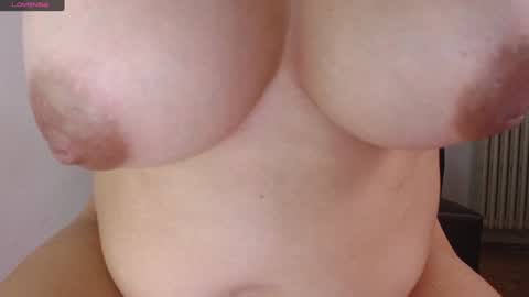 Snapshot of shopiagarcia_ chatting on February 5, 9:15 am lamai online show from February 5, 9:15 am