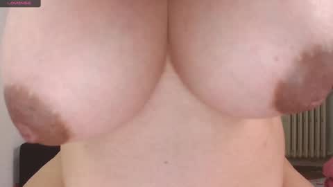 Snapshot of shopiagarcia_ chatting on March 12, 1:40 pm lamai online show from March 12, 1:40 pm