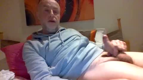 Snapshot of shosting chatting on December 11, 7:46 pm JJ online show from December 11, 7:46 pm