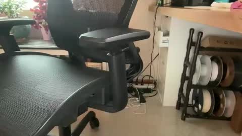 Snapshot of showflyer06 chatting on December 2, 7:53 pm showflyer06 online show from December 2, 7:53 pm