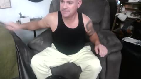 Red4040 online show from November 27, 8:00 pm