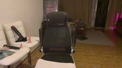 Mimi   online show from November 9, 7:56 pm