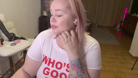 Mimi   online show from January 18, 8:07 am