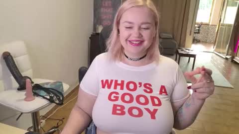 Mimi   online show from February 1, 10:14 am