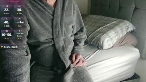 Snapshot of showoffjay46 chatting on December 23, 10:24 am showofjay online show from December 23, 10:24 am