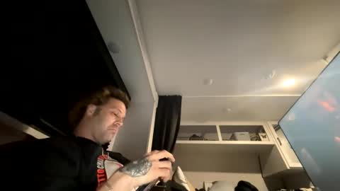 shred4dayz420 online show from March 17, 8:39 am