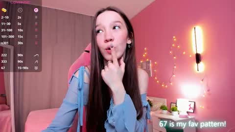 Neila online show from November 19, 2:06 pm