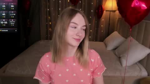 Snapshot of shy__polly chatting on February 20, 12:07 am Polly online show from February 20, 12:07 am