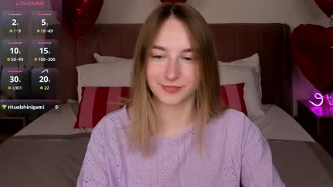 Snapshot of shy__polly chatting on February 21, 12:11 am Polly online show from February 21, 12:11 am