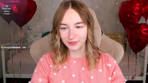 Snapshot of shy__polly chatting on February 24, 12:19 am Polly online show from February 24, 12:19 am