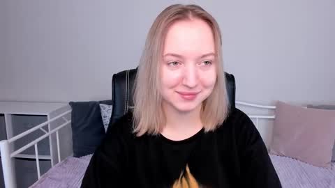 Snapshot of shy_annacutie chatting on March 7, 6:46 am Anna online show from March 7, 6:46 am