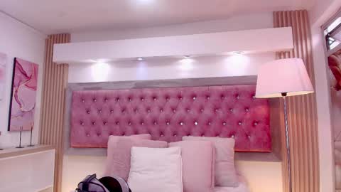 cherry online show from April 3, 12:25 pm